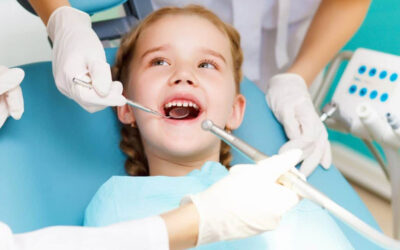 Quando devo portare i miei figli dal dentista per la prima volta?